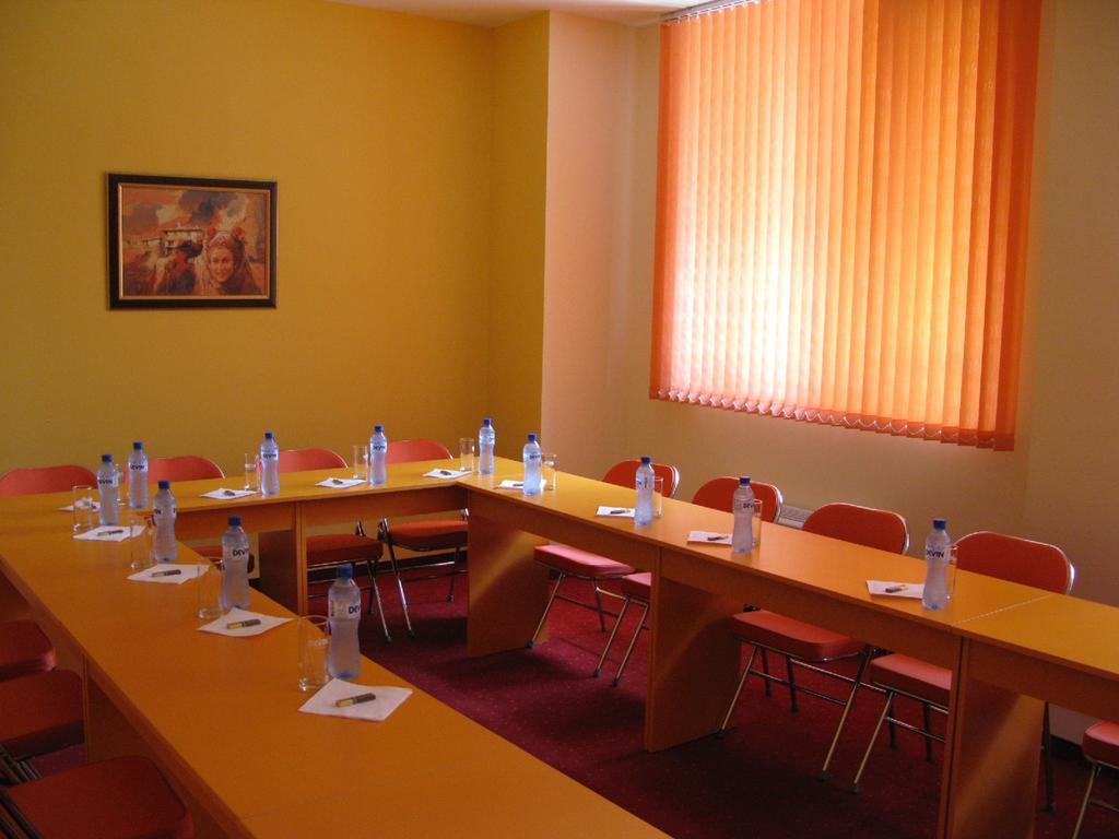 Hotel Tarnovo ヴェリコ・タルノヴォ 部屋 写真